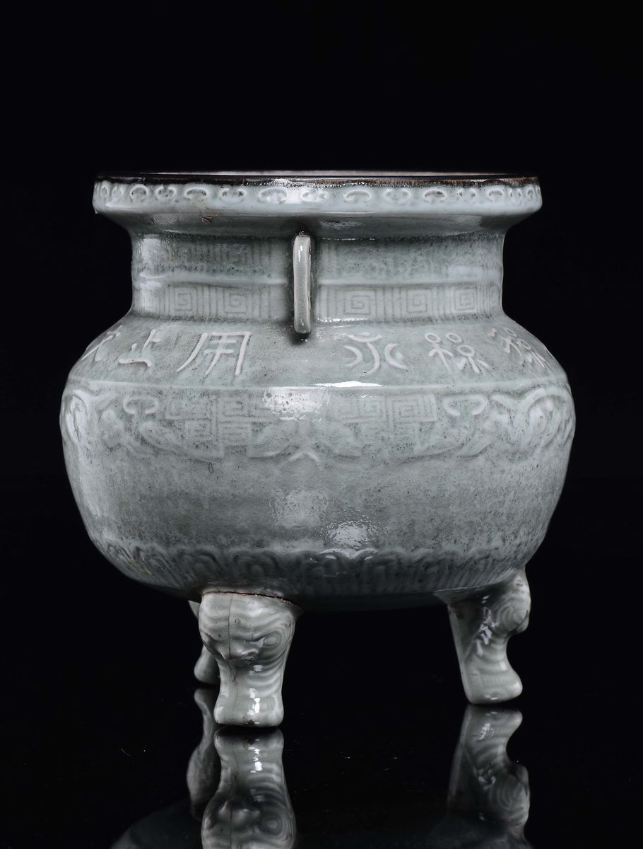 Incensiere Tripode in Porcellana Celadon, Cina, Dinastia Qing, XIX Secolo