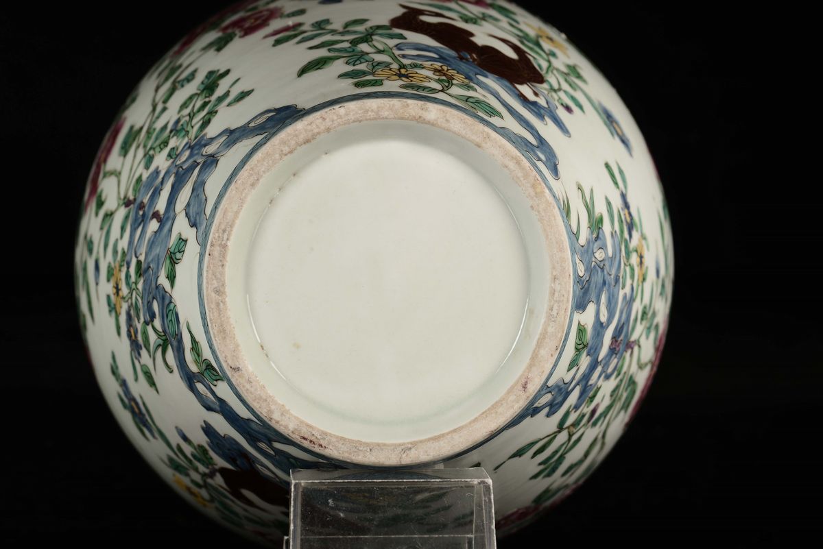 Coppia di Potiches con Coperchio in Porcellana Samson con Fenici e Fiori, Cina, Dinastia Qing, XI...