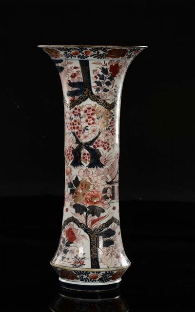 Vaso in Porcellana Arita con Fiori di Pesco, Giappone, Fine XVII Secolo