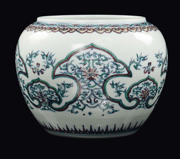A rare Ducai porcelain bowl with lotus flowers and spirals, China, Qing Dynasty, Qianlong Period (1736-1795)