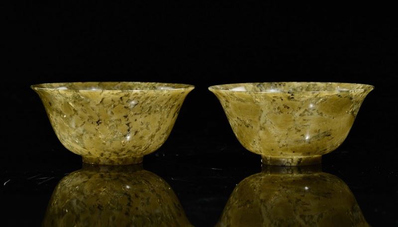 A pair of green jade cups, China, 20th century  - Auction Chinese Works of Art - Cambi Casa d'Aste