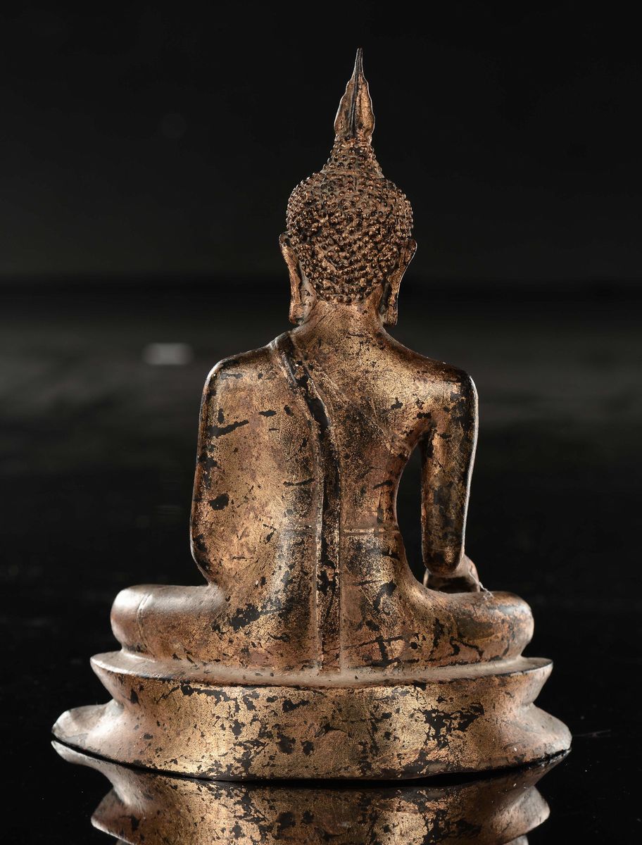 Buddha Seduto in Rame Dorato, Thailandia, XIX Secolo