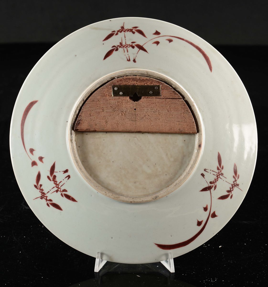 Piatto in Porcellana Famiglia Rosa a Decoro Naturalistico, Cina, Dinastia Qing, XIX Secolo