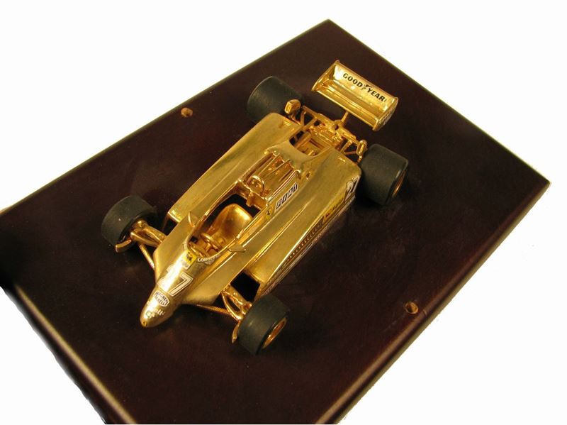 GOLDEN VILLENEUVE’S 126C2 FERRARI  - Auction Ferrari Memorabilia and Race Car Parts - Cambi Casa d'Aste