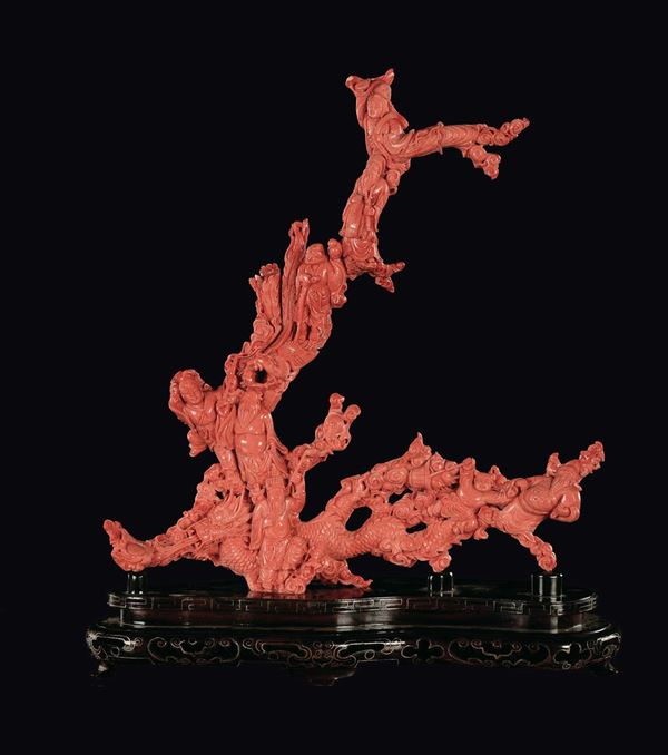 Gruppo scolpito in corallo raffigurante drago con saggi e dignitari, Cina, Dinastia Qing, fine XIX se [..]