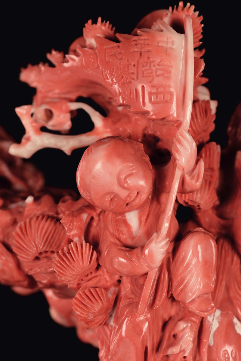 Gruppo Scolpito in Corallo con Dignitari Guanyin e Fanciulli che Giocano, Cina, Dinastia Qing, Fi...
