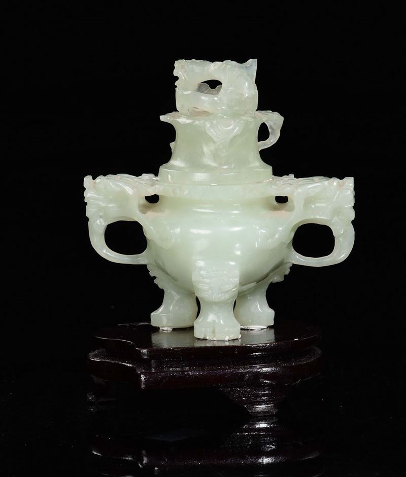 A tripo green jade censer and cover, China, 20th century  - Auction Chinese Works of Art - Cambi Casa d'Aste