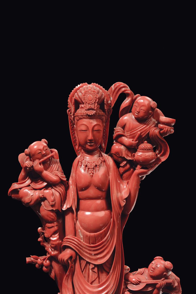 Gruppo Scolpito in Corallo con Guanyin e Fanciulli Musicanti, Cina, Dinastia Qing, Fine XIX Secol...