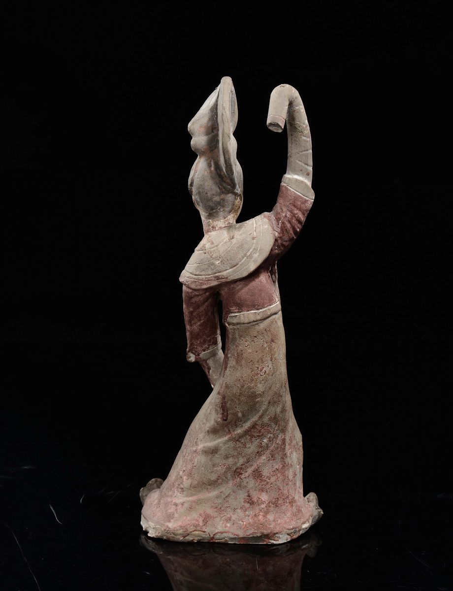 Ballerina in Terracotta Dipinta, Cina, Dinastia Tang (618-906)