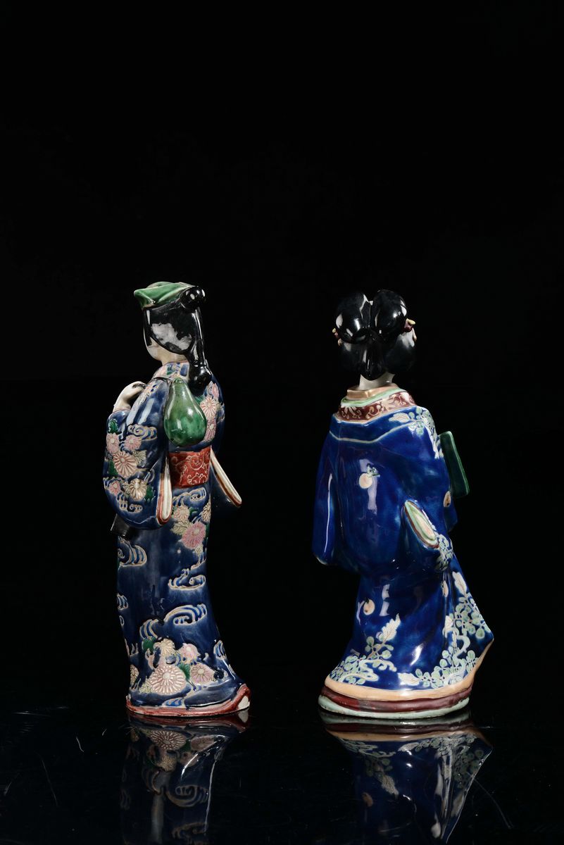 Coppia di Personaggi, Dignitario e Guanyin, in Porcellana Policroma, Giappone, Fine XIX Secolo