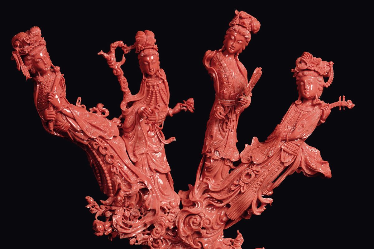 Gruppo Scolpito in Corallo Raffigurante Quattro Guanyin, Cina, Dinastia Qing, Fine XIX Secolo
