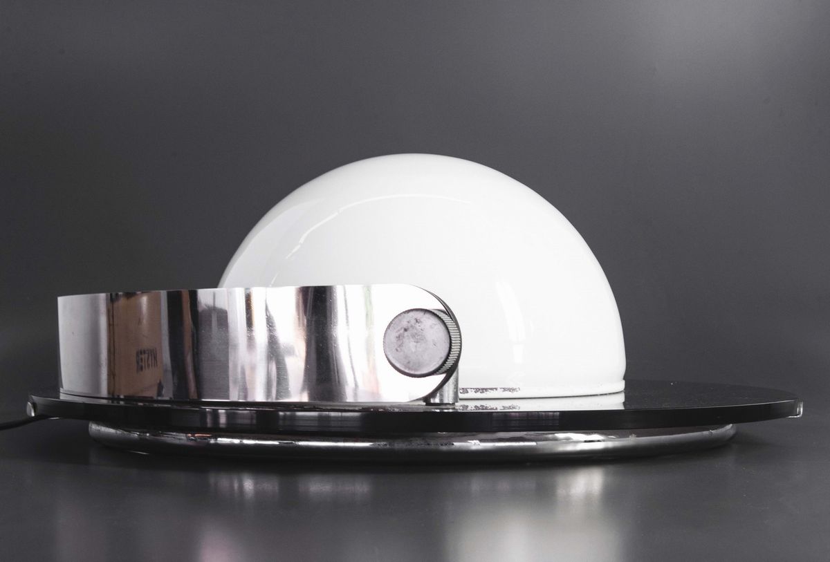 Lampada da Tavolo con Schermo Regolabile in Lamelle di Acciaio Lucido