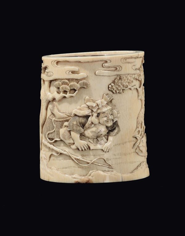 A carved ivory brushpot with gilt bronze inside, Japan, Meiji Period, early 20th century