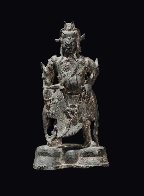 Figura di Guandi eretto in bronzo, Cina, Dinastia Ming, XVII secolo