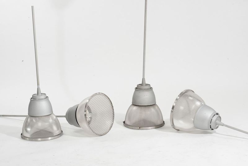 Quattro lampade di tipo industriale in metallo  - Auction Antique and Old Masters - I - Cambi Casa d'Aste