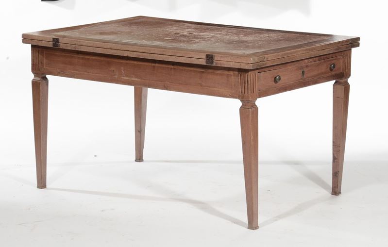 Tavolo in noce con piano a libro, Toscana inizio XIX secolo  - Asta Antiquariato e Dipinti Antichi - I - Cambi Casa d'Aste
