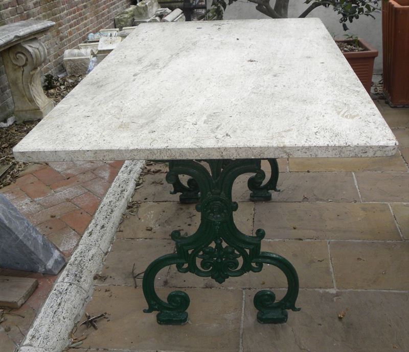Tavolo da giardino in ghisa con piano in marmo  - Asta Antiquariato - Cambi Casa d'Aste