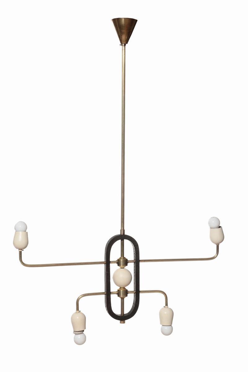 Lampadario in ottone zapponato, legno e alluminio laccato bianco  - Asta Design - IV - Cambi Casa d'Aste