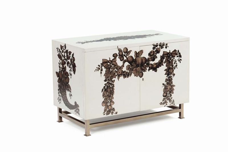 Piero Fornasetti Comò a due ante Panoplie  - Auction Design - II - Cambi Casa d'Aste