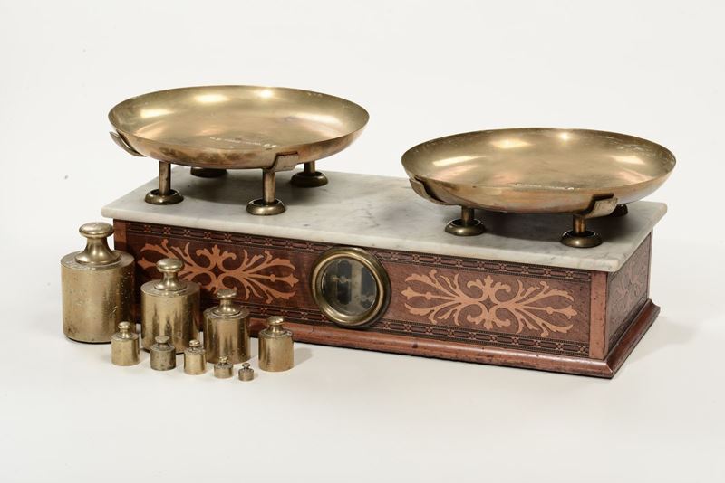 Bilancia in legno intarsiato, XIX secolo  - Auction Antique and Old Masters - I - Cambi Casa d'Aste