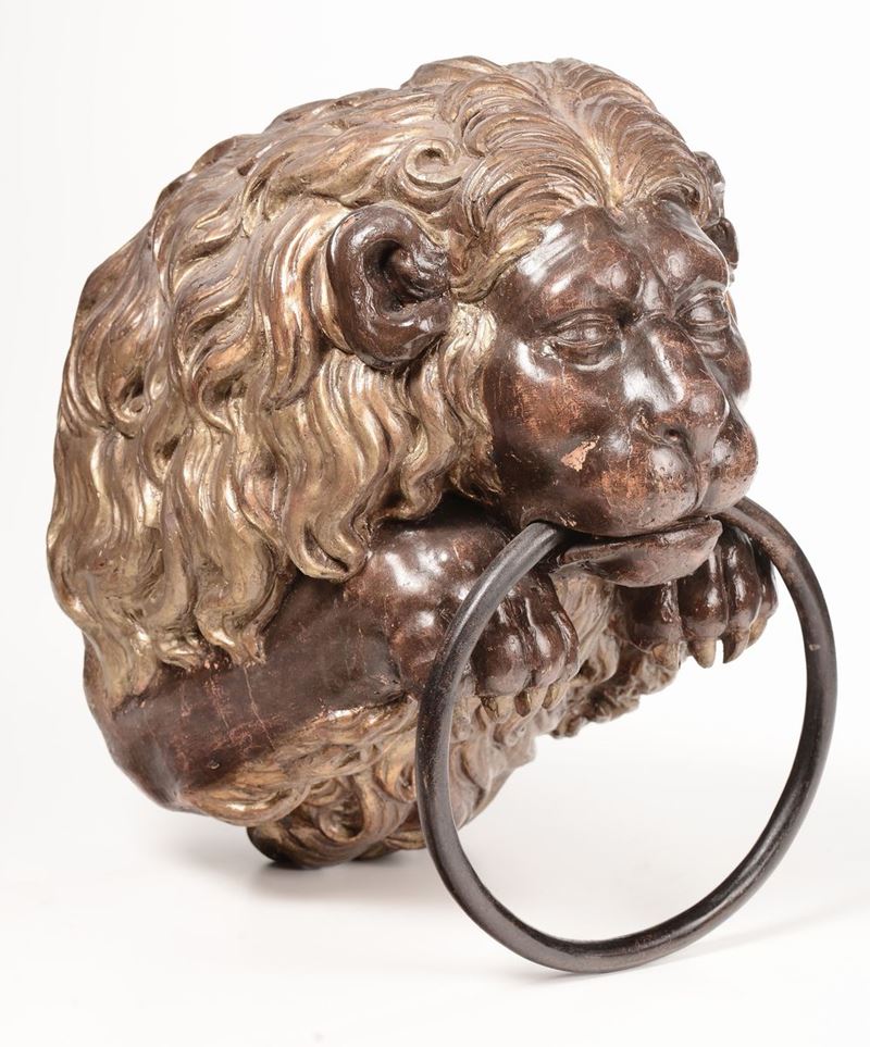 Testa di leone in legno scolpito  - Asta Antiquariato e Dipinti Antichi - I - Cambi Casa d'Aste