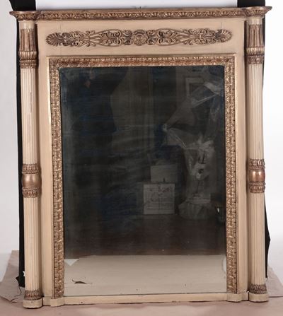 Caminiera in Legno Laccato, Intagliato e Dorato