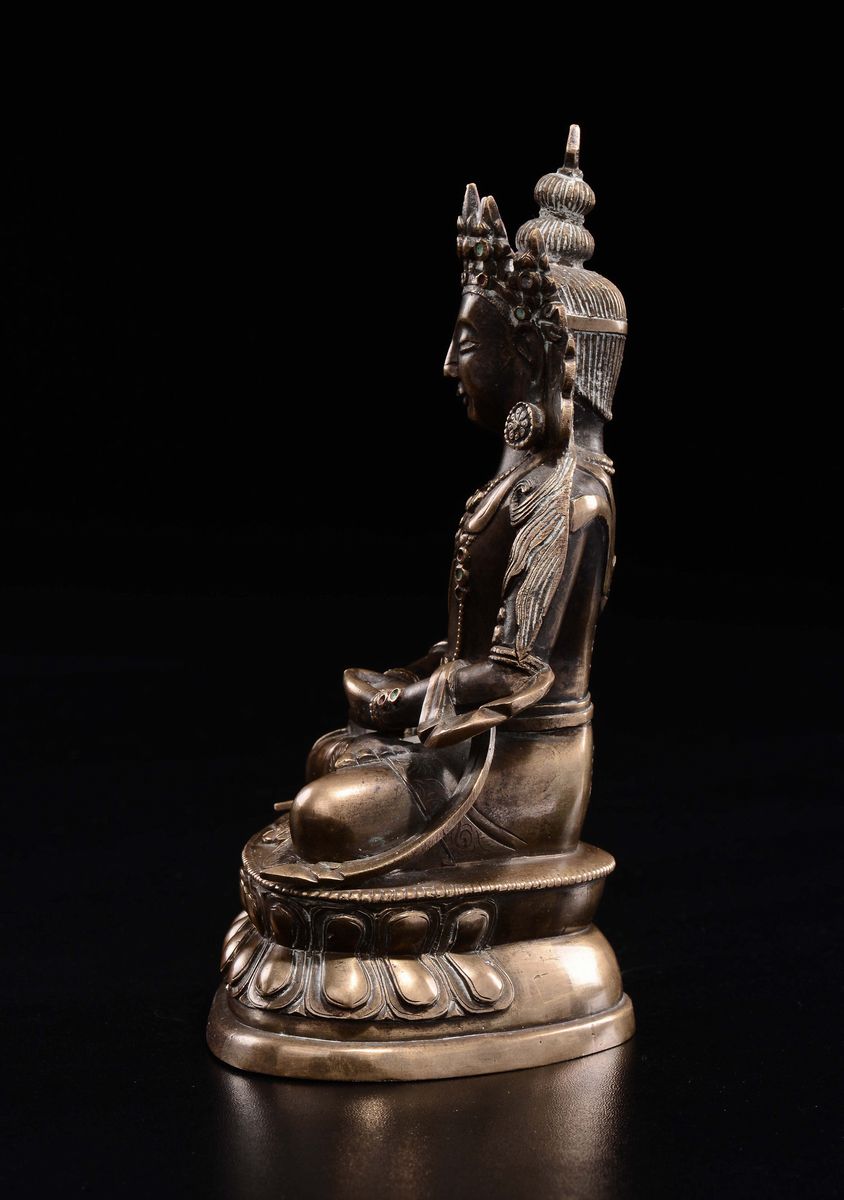 Amitaya in Bronzo Dorato Seduta su Doppio Fiore di Loto, Cina, Dinastia Qing, XVIII Secolo
