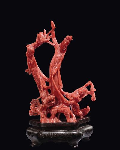 Piccolo Gruppo in Corallo con Due Guanyin e un Fanciullo, Cina, Inizio XX Secolo