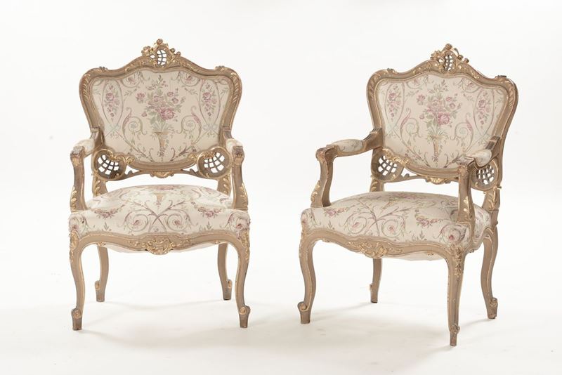 Coppia di poltrone in legno intagliato e dorato, XX secolo  - Asta Antiquariato e Dipinti Antichi - I - Cambi Casa d'Aste