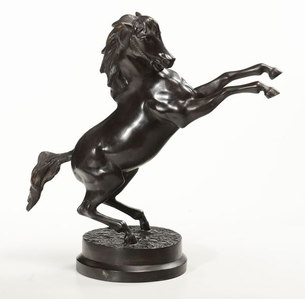 Scultura in bronzo raffigurante cavallo rampante, inizio XX secolo
