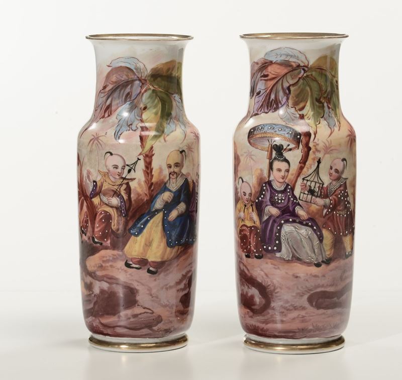 Due vasetti in porcellana policroma con scene cinesi, inizi XX secolo  - Asta Antiquariato e Dipinti Antichi - I - Cambi Casa d'Aste