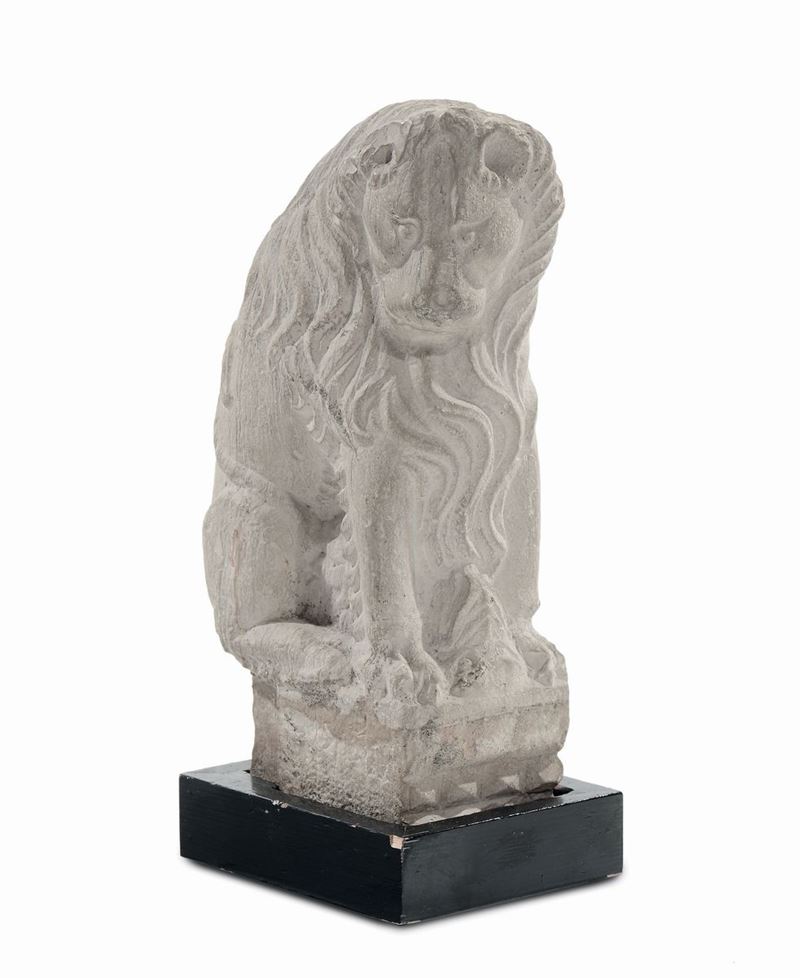 Scultura in marmo bianco raffigurante leone, Venezia XVI secolo  - Auction Antique and Old Masters - I - Cambi Casa d'Aste