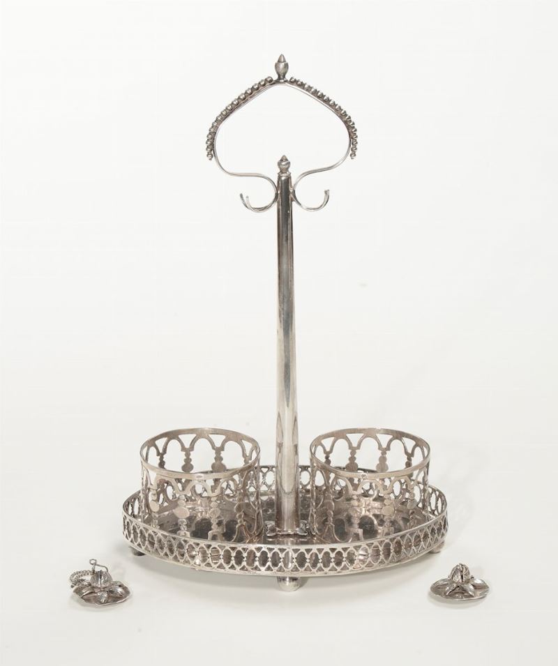 Oliera in argento fuso, sbalzato e traforato, punzone della Torretta per l'anno 1805  - Asta Argenti - Asta Online - Cambi Casa d'Aste