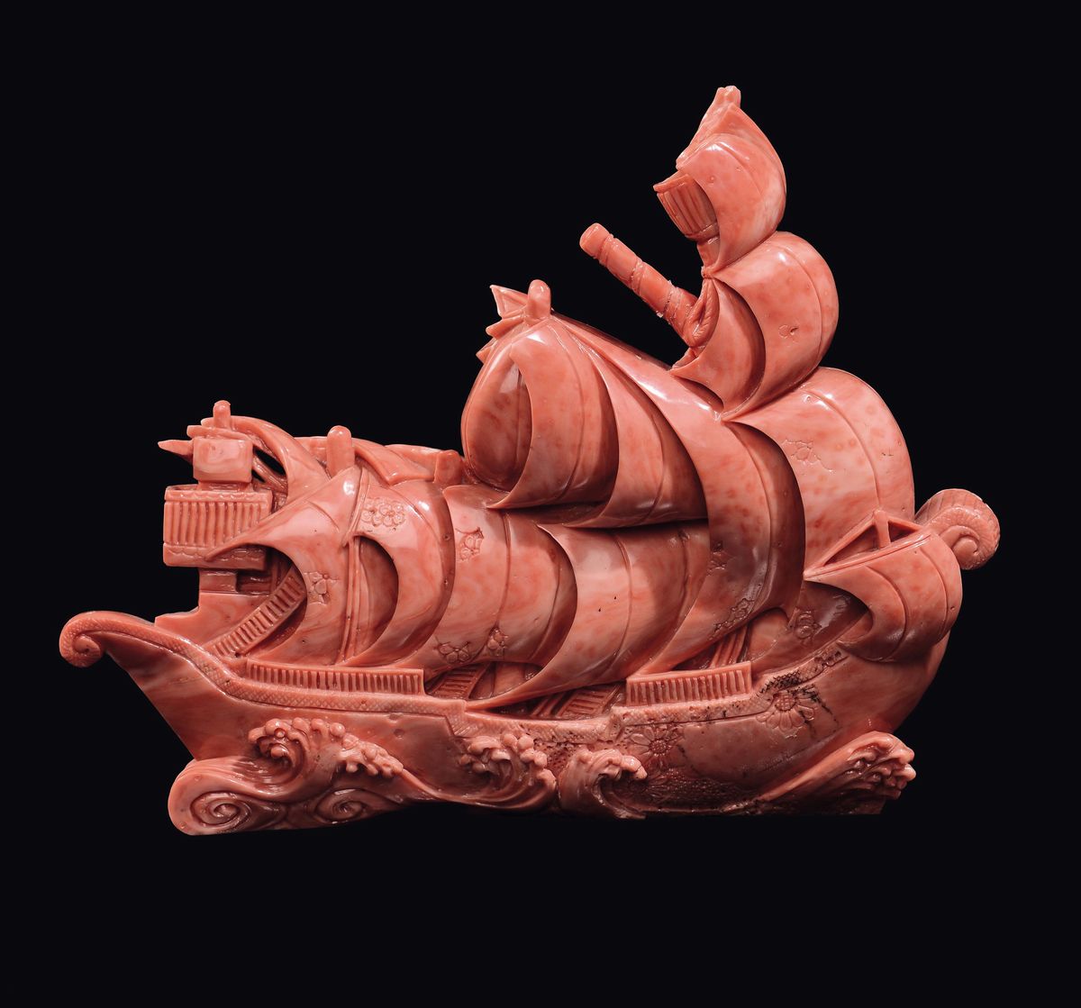 Veliero in Corallo Scolpito con Personaggi, Cina, Inizio XX Secolo