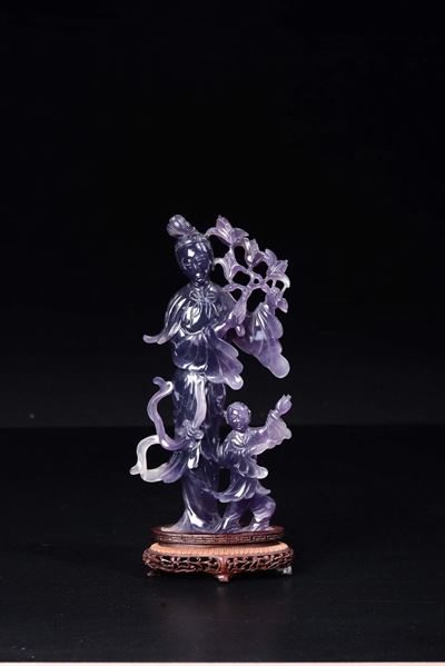 Figura di Guanyin con Rose a Fanciulla Scolpita in Ametista, Cina, XX Secolo