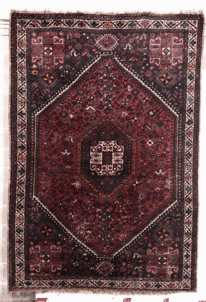 Tappeto sud Persia Shiraz inizio XX secolo  - Asta Antiquariato e Dipinti Antichi - I - Cambi Casa d'Aste