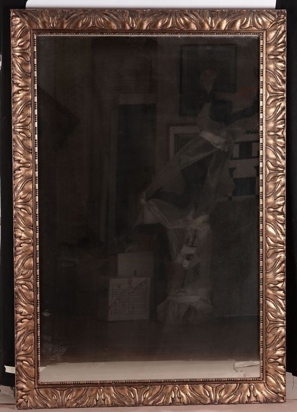 Specchiera in stile intagliata e dorata, XX secolo