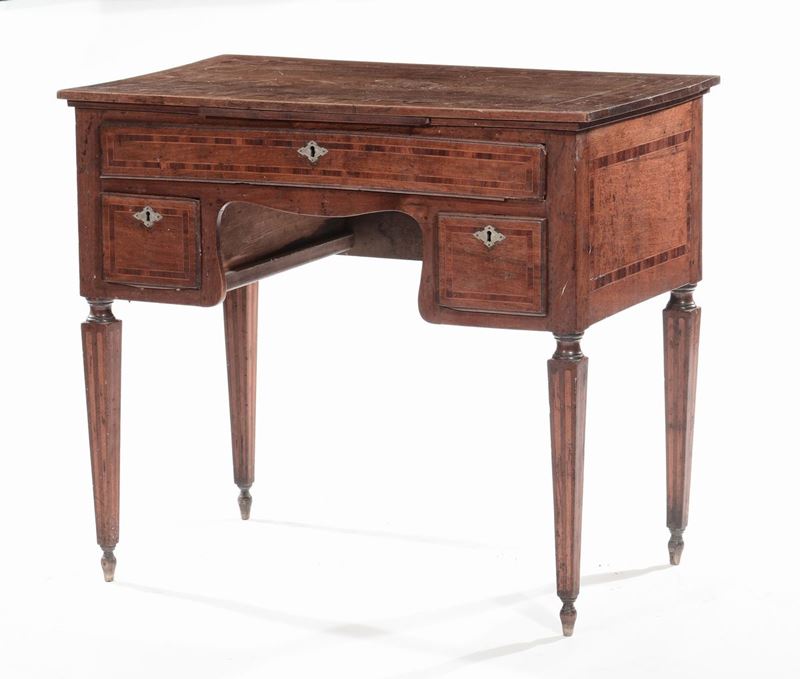Scrivania tipo Direttorio lastronata e filettata, XIX secolo  - Auction Antique and Old Masters - I - Cambi Casa d'Aste