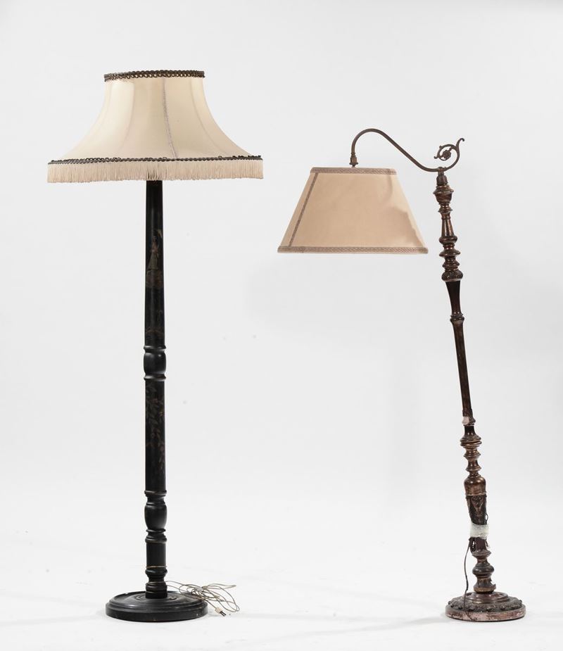 Due piantane diverse  - Asta Arredi dalle dimore degli eredi Ercole Marelli e altre provenienze - Cambi Casa d'Aste