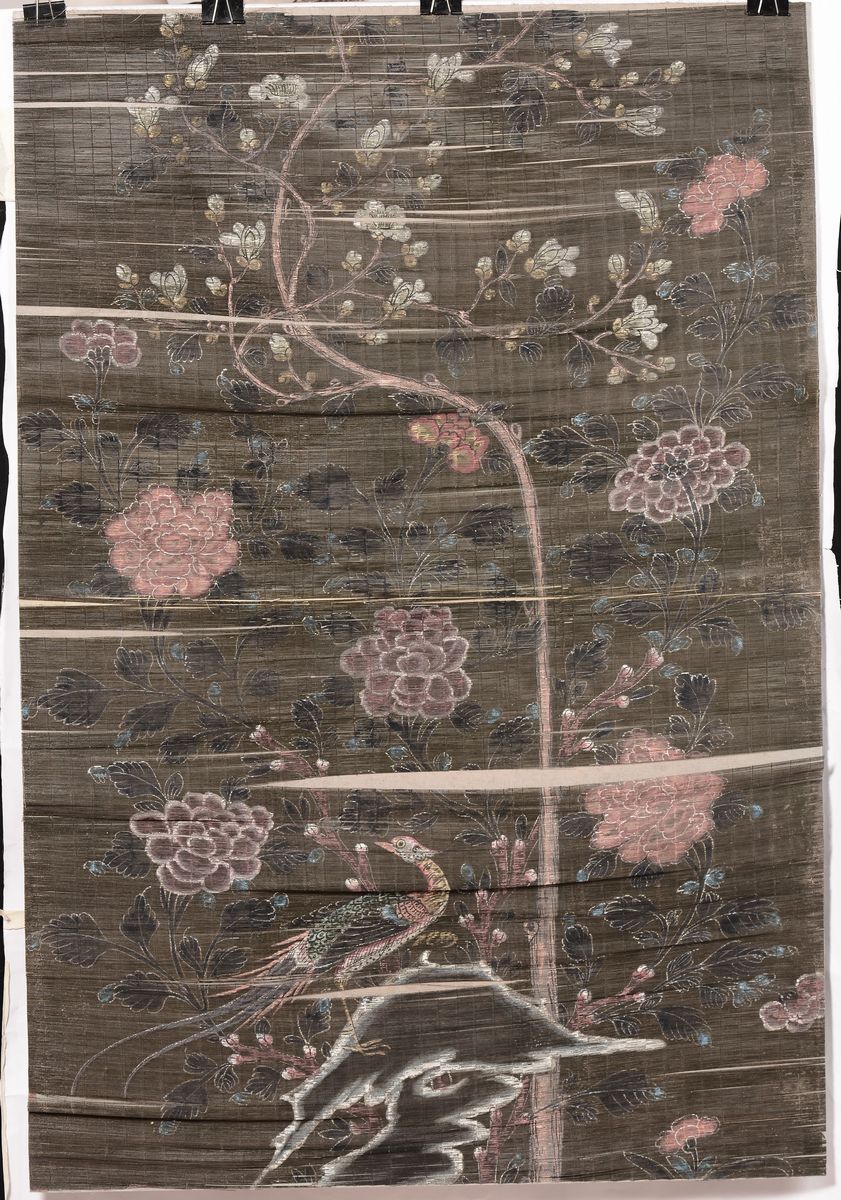 Coppia di Pannelli in Tessuto Dipinti con Pavoni e Fiori