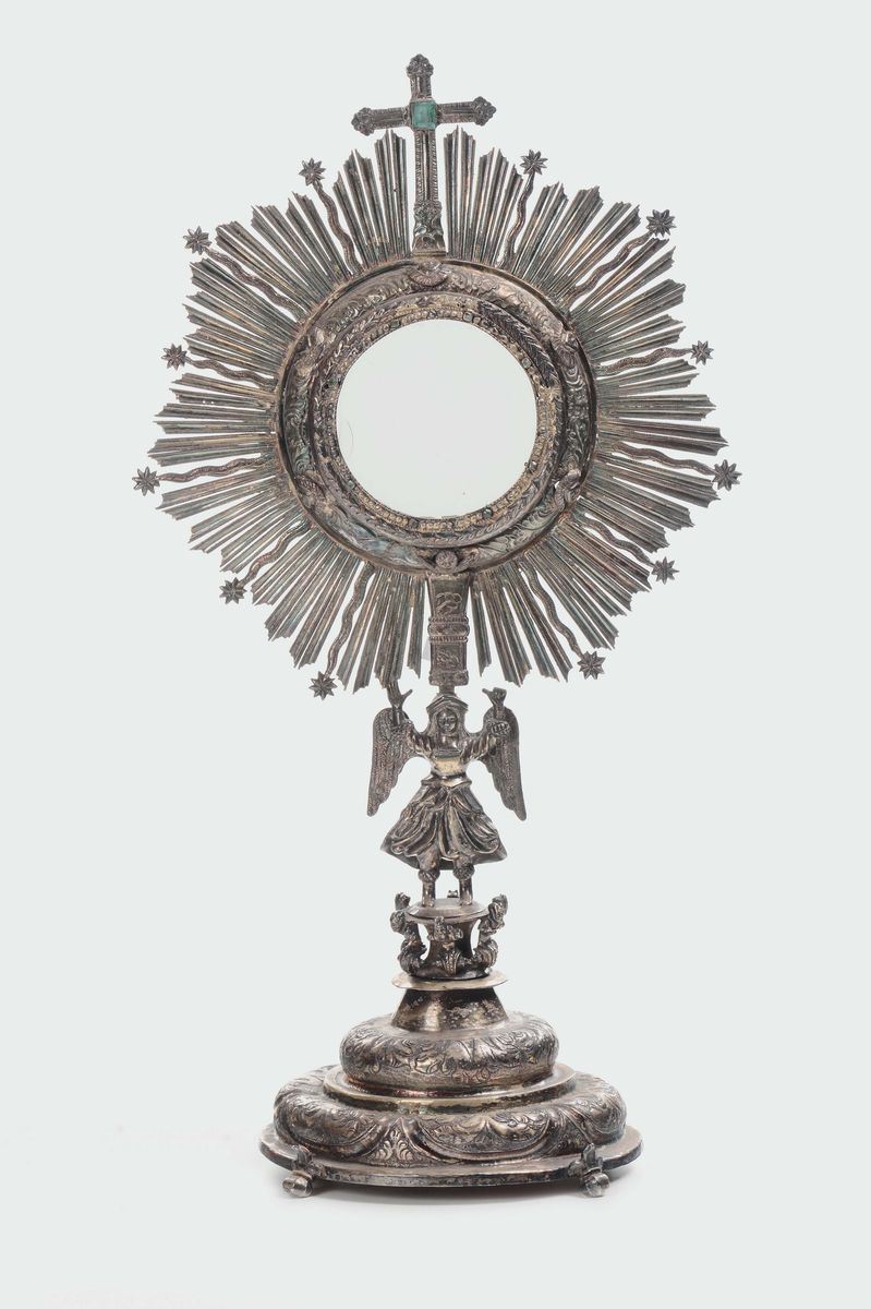 A molten and embossed silver-gilt ostensory, Spanish art or art of the Hispano-American colonies, 17th century  - Auction Fine Silvers - I - Cambi Casa d'Aste