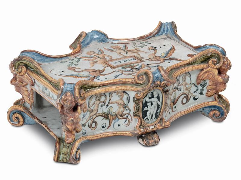 Calamaio in maiolica policroma, Urbino XVIII secolo  - Asta Antiquariato e Dipinti Antichi - I - Cambi Casa d'Aste