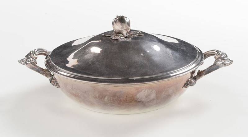 Zuppiera con coperchio in argento  - Asta Antiquariato e Dipinti Antichi - I - Cambi Casa d'Aste