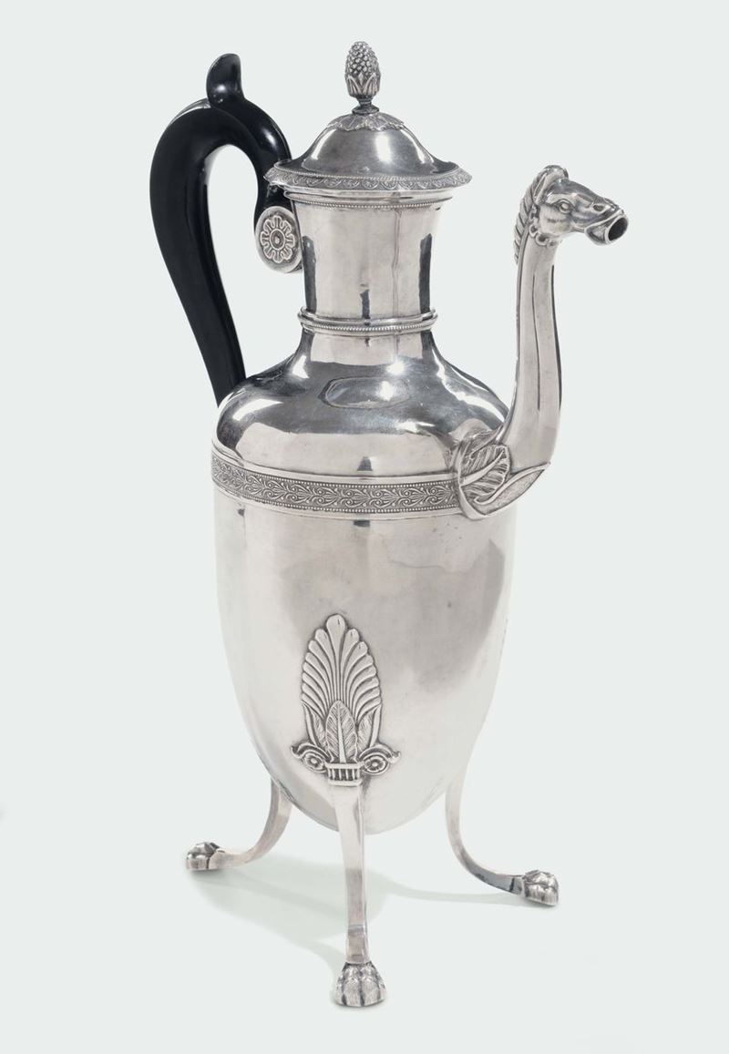A molten, embossed and chiselled silver coffee-pot, Paris mark used from 1819 to 1838 and silversmith mark  - Auction Fine Silvers - I - Cambi Casa d'Aste
