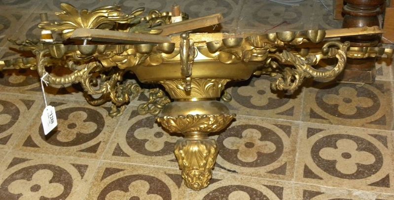 Lampadario a sei luci in bronzo dorato  - Asta Antiquariato e Dipinti Antichi - I - Cambi Casa d'Aste
