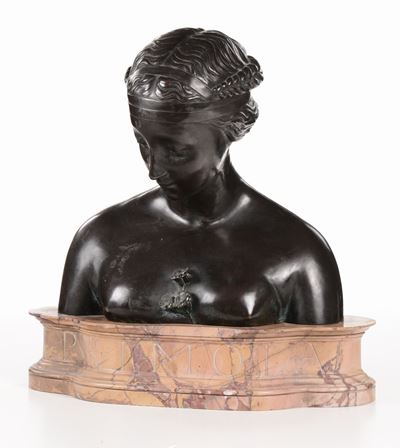 Busto Femminile in Bronzo su Base in Marmo, Firmato del Nero, Roma