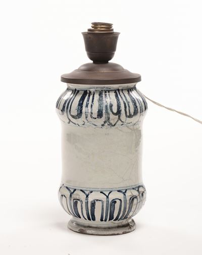 Albarello in Maiolica Trasformato in Lampada