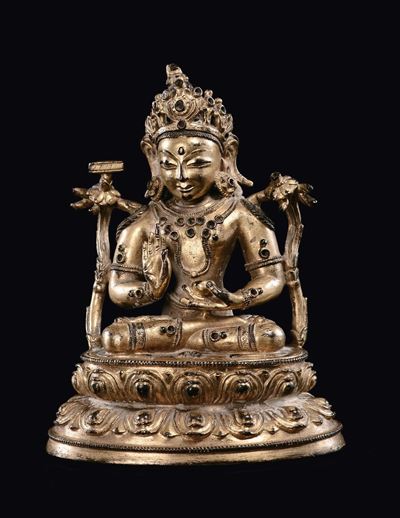 Figura di Amitaya in Bronzo Dorato Seduta su Doppio Fiore di Loto, Cina, Dinastia Ming, XVI Secol...