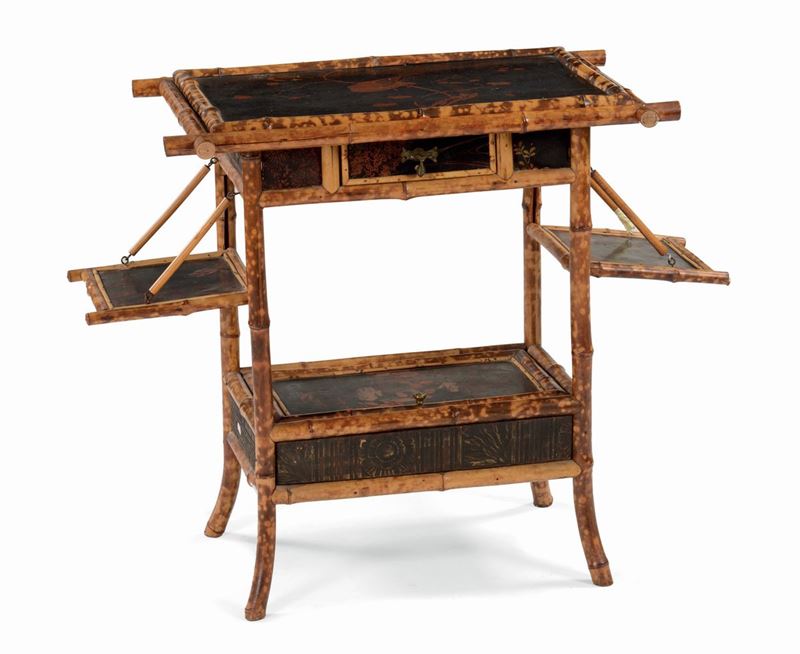 Tavolino da lavoro lavorato a finto bamboo, epoca Liberty  - Asta Arredi dalle dimore degli eredi Ercole Marelli e altre provenienze - Cambi Casa d'Aste
