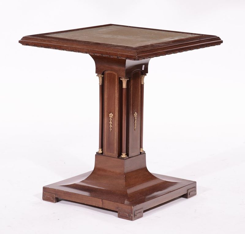 Tavolino con piano quadrato, Austria XX secolo  - Asta Antiquariato e Dipinti Antichi - I - Cambi Casa d'Aste